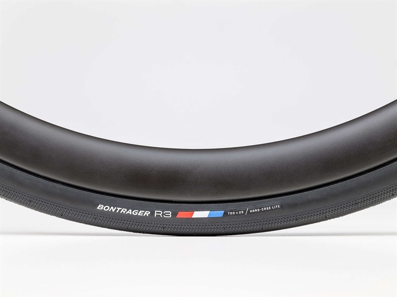 Bontrager R3 Hard-Case Lite racerdäck